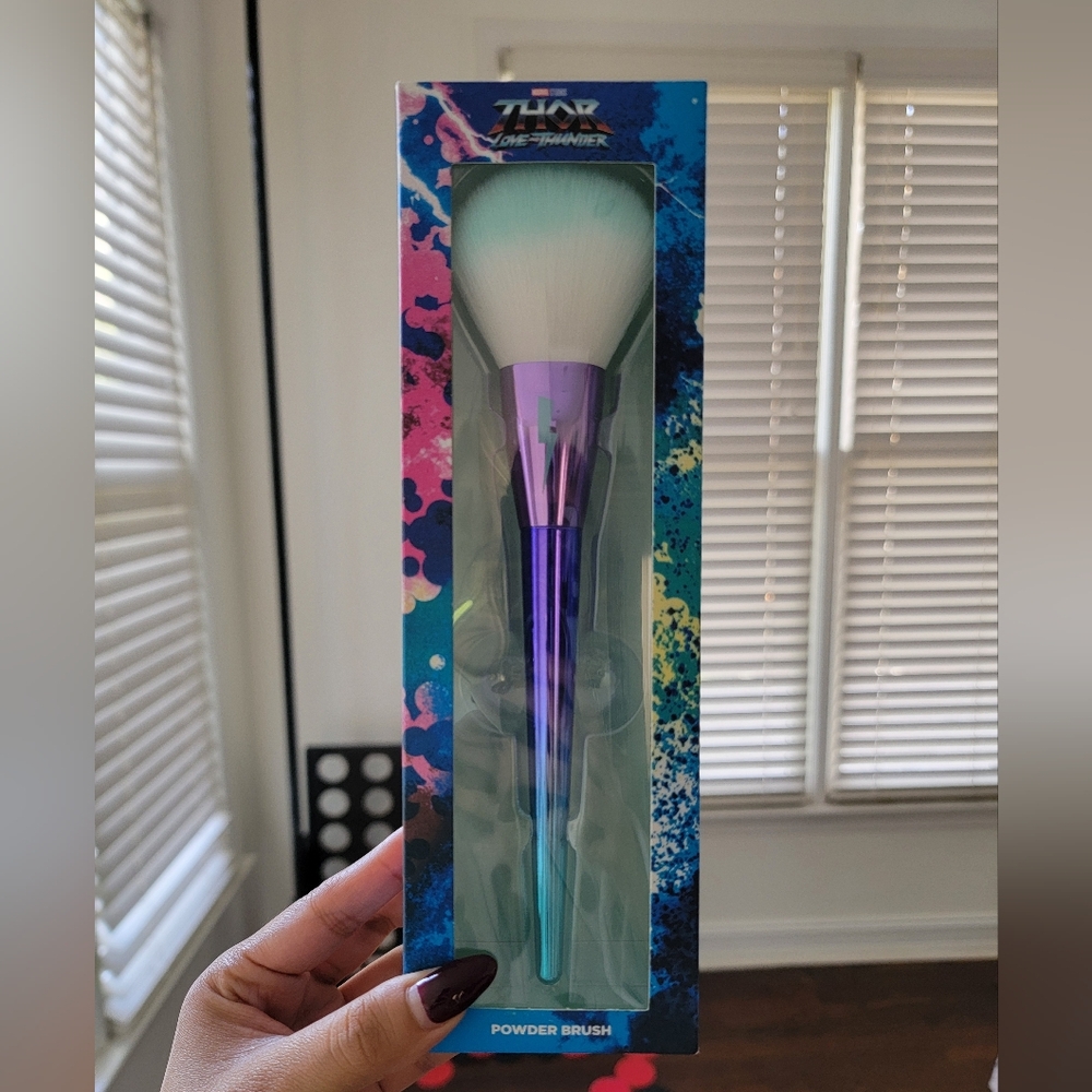 Ulta Beauty Marvel Thor Powder Brush - Picture 2 of 5